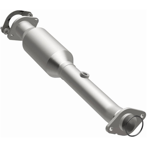 MagnaFlow OEM Grade Federal / EPA Compliant Direct-Fit Catalytic Converter 21-041