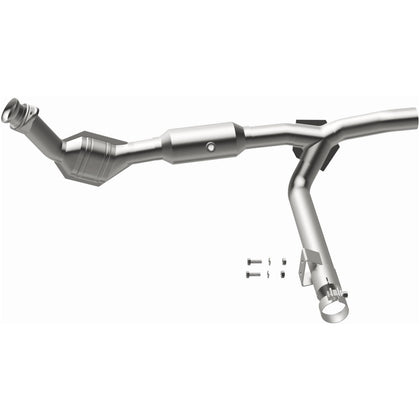 MagnaFlow 2004 Ford F-150 Heritage 4.2L / 2001-2003 Ford F-150 4.2L OEM Grade Federal / EPA Compliant Direct-Fit Catalytic Converter 21-249
