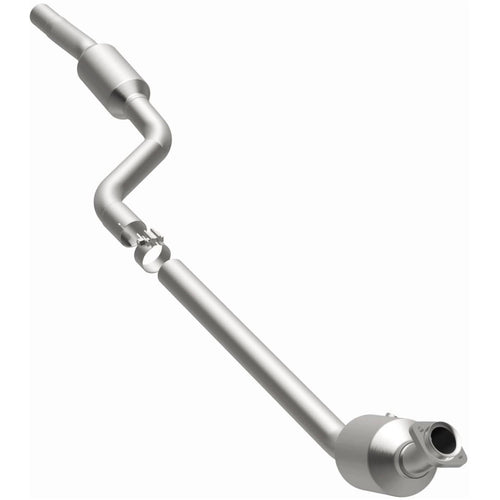 MagnaFlow OEM Grade Federal / EPA Compliant Direct-Fit Catalytic Converter 21-448