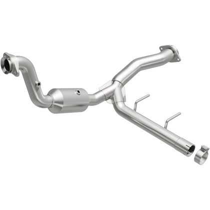 MagnaFlow 2015-2020 Ford F-150 2.7L OEM Grade Federal / EPA Compliant Direct-Fit Catalytic Converter 21-471