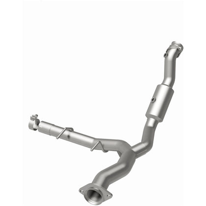 MagnaFlow 2015-2017 Ford Expedition 3.5L / 2015-2017 Lincoln Navigator 3.5L OEM Grade Federal / EPA Compliant Direct-Fit Catalytic Converter 21-528
