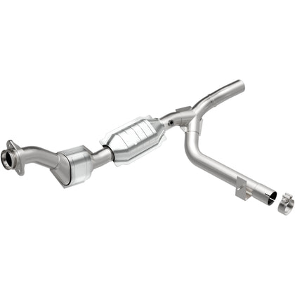 MagnaFlow 1999-2000 Ford F-150 4.6L HM Grade Federal / EPA Compliant Direct-Fit Catalytic Converter 23082