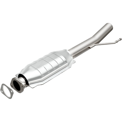 MagnaFlow HM Grade Federal / EPA Compliant Direct-Fit Catalytic Converter 24467