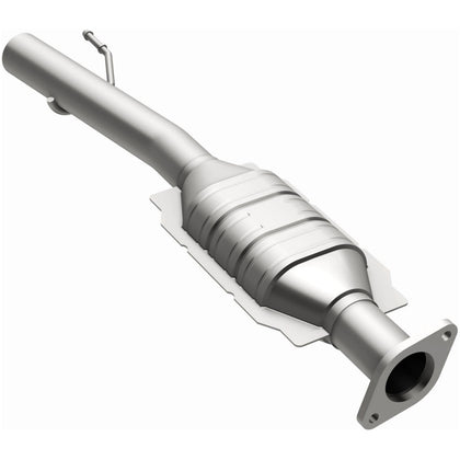 MagnaFlow HM Grade Federal / EPA Compliant Direct-Fit Catalytic Converter 24467