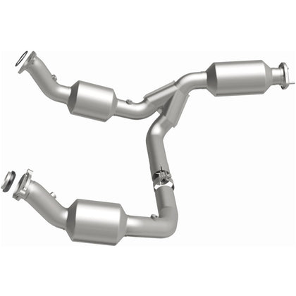 MagnaFlow OEM Grade Federal / EPA Compliant Direct-Fit Catalytic Converter 280429