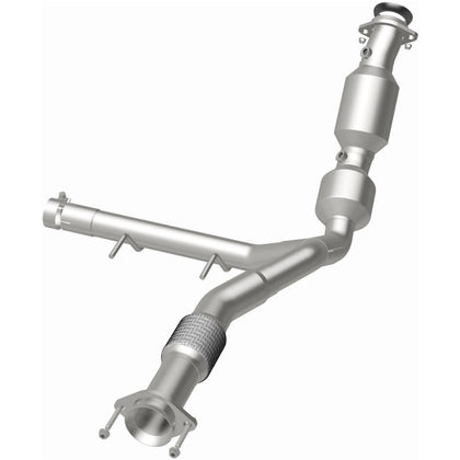 MagnaFlow 2022-2024 Ford Expedition 3.5L / 2022-2024 Lincoln Navigator 3.5L OEM Grade Federal / EPA Compliant Direct-Fit Catalytic Converter 281067