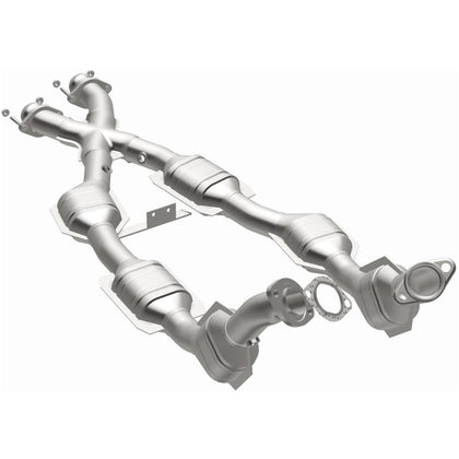 MagnaFlow 1996-1998 Ford Mustang GT 4.6L California Grade CARB Compliant Direct-Fit Catalytic Converter 441115
