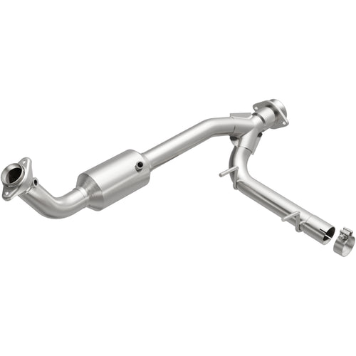 MagnaFlow 2005 Lincoln Navigator 5.4L California Grade CARB Compliant Direct-Fit Catalytic Converter 4451165