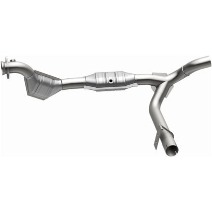 MagnaFlow 2001 Ford Expedition 4.6L / 2001 Ford F-150 4.6L California Grade CARB Compliant Direct-Fit Catalytic Converter 447124