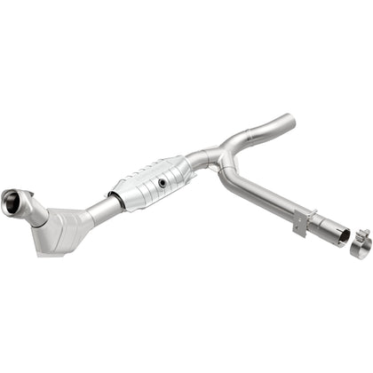 MagnaFlow 1999-2000 Ford F-150 4.6L California Grade CARB Compliant Direct-Fit Catalytic Converter 447136