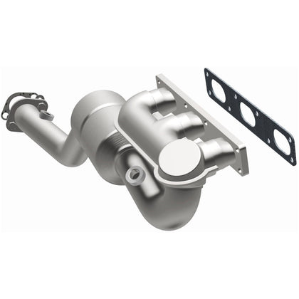 MagnaFlow 1999-2000 BMW 528i 2.8L California Grade CARB Compliant Direct-Fit Manifold Catalytic Converter 452465