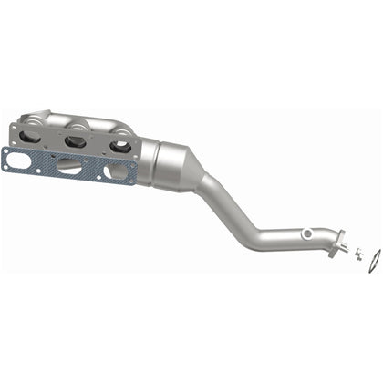 MagnaFlow 1999-2000 BMW 528i 2.8L California Grade CARB Compliant Direct-Fit Manifold Catalytic Converter 452465