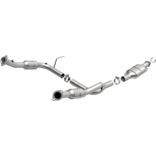 MagnaFlow 2004-2005 Lincoln Aviator 4.6L / 2004 Mercury Mountaineer 4.6L California Grade CARB Compliant Direct-Fit Catalytic Converter 458028