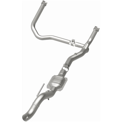 MagnaFlow 2000-2003 Dodge Dakota 5.9L / 2000-2003 Dodge Dakota 3.9L OEM Grade Federal / EPA Compliant Direct-Fit Catalytic Converter 49111