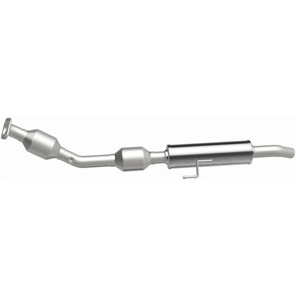 MagnaFlow 2007-2011 Toyota Yaris 1.5L OEM Grade Federal / EPA Compliant Semi-Direct Fit Catalytic Converter 49470
