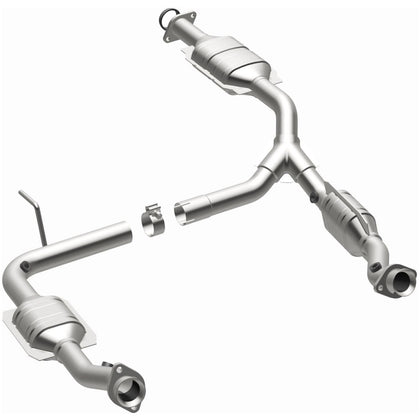 MagnaFlow 2002-2004 Ford Explorer 4.0L / 2002-2004 Mercury Mountaineer 4.0L OEM Grade Federal / EPA Compliant Direct-Fit Catalytic Converter 49575