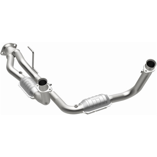 MagnaFlow 2006-2007 Jeep Commander 3.7L / 2005-2006 Jeep Grand Cherokee 3.7L OEM Grade Federal / EPA Compliant Direct-Fit Catalytic Converter 49687