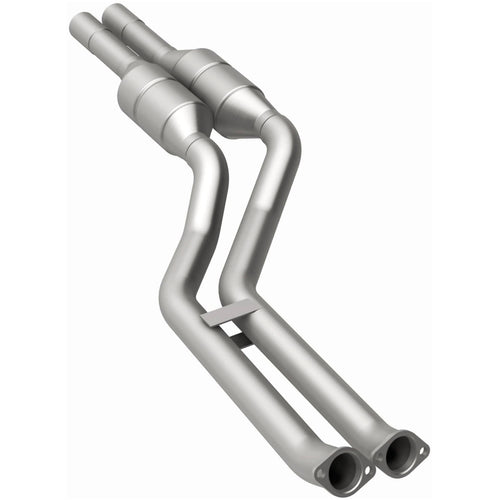 MagnaFlow 2003 BMW 325Ci 2.5L / 2003-2005 BMW 325i 2.5L OEM Grade Federal / EPA Compliant Direct-Fit Catalytic Converter 49760
