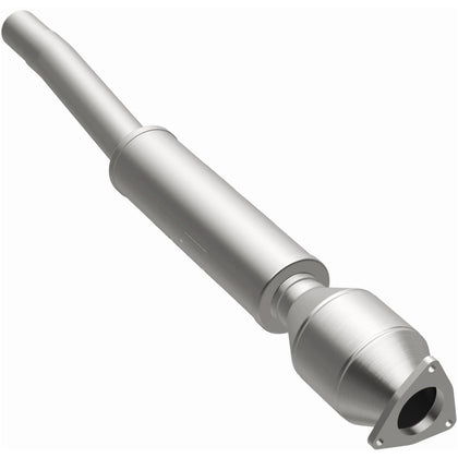 MagnaFlow 2004-2006 Volkswagen Phaeton 4.2L OEM Grade Federal / EPA Compliant Direct-Fit Catalytic Converter 49878