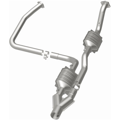 MagnaFlow 2004-2007 Dodge Ram 2500 5.7L / 2004-2007 Dodge Ram 3500 5.7L OEM Grade Federal / EPA Compliant Direct-Fit Catalytic Converter 51358