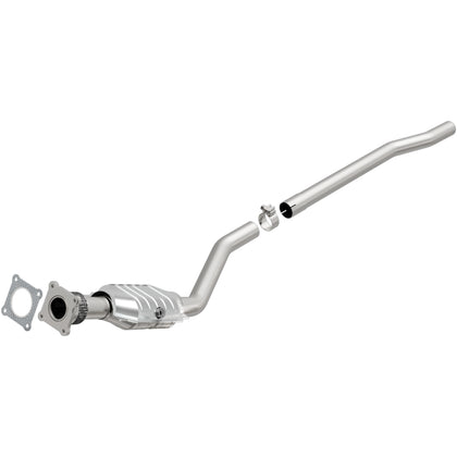 MagnaFlow 2001-2003 Chrysler Voyager 2.4L / 2001-2007 Dodge Caravan 2.4L OEM Grade Federal / EPA Compliant Direct-Fit Catalytic Converter 51614