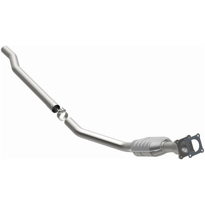 MagnaFlow 2001-2003 Chrysler Voyager 2.4L / 2001-2007 Dodge Caravan 2.4L OEM Grade Federal / EPA Compliant Direct-Fit Catalytic Converter 51614
