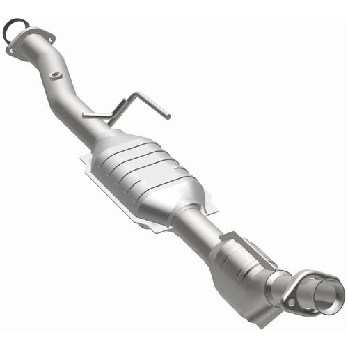 MagnaFlow 1998-2001 Ford Ranger 2.5L / 1998-2001 Mazda B2500 2.5L OEM Grade Federal / EPA Compliant Direct-Fit Catalytic Converter 51733