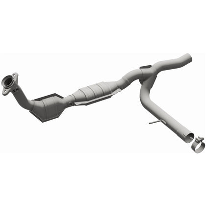 MagnaFlow 2004-2008 Ford F-150 5.4L / 2006-2008 Lincoln Mark LT 5.4L OEM Grade Federal / EPA Compliant Direct-Fit Catalytic Converter 51744