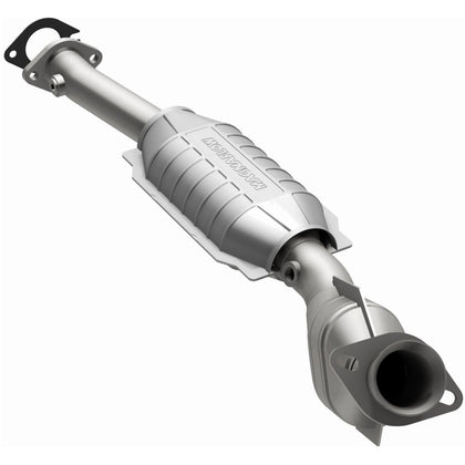 MagnaFlow OEM Grade Federal / EPA Compliant Direct-Fit Catalytic Converter 51895
