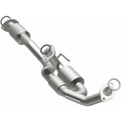 MagnaFlow OEM Grade Federal / EPA Compliant Direct-Fit Catalytic Converter 52086