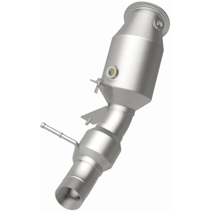 MagnaFlow OEM Grade Federal / EPA Compliant Direct-Fit Catalytic Converter 52266