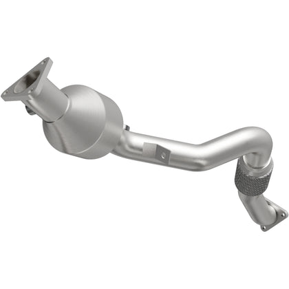 MagnaFlow 2007-2010 Audi Q7 3.6L / 2008-2010 Volkswagen Touareg 3.6L OEM Grade Federal / EPA Compliant Direct-Fit Catalytic Converter 52586