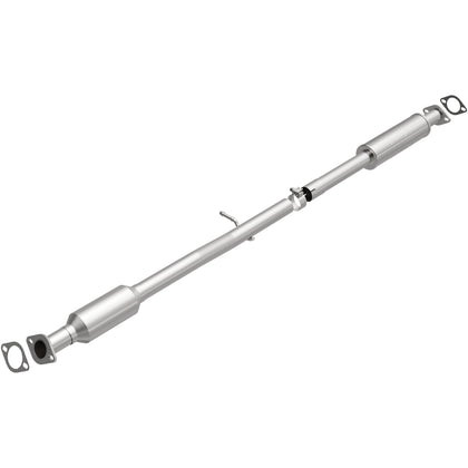 MagnaFlow 2010-2015 Hyundai Tucson 2.4L / 2014-2015 Hyundai Tucson 2.0L OEM Grade Federal / EPA Compliant Direct-Fit Catalytic Converter 52815