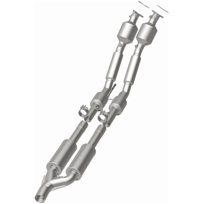 MagnaFlow 2006-2008 Volkswagen Passat 3.6L California Grade CARB Compliant Direct-Fit Catalytic Converter 5411799