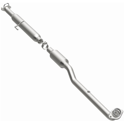 MagnaFlow 2012-2015 Toyota Camry 2.5L California Grade CARB Compliant Direct-Fit Catalytic Converter 5571095