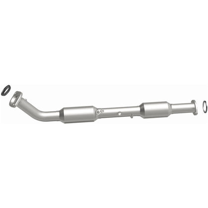 MagnaFlow 2013-2015 Toyota Tacoma 2.7L California Grade CARB Compliant Direct-Fit Catalytic Converter 5582703