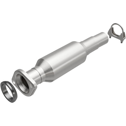 MagnaFlow 2004-2006 Toyota Sienna 3.3L California Grade CARB Compliant Direct-Fit Catalytic Converter 5592030