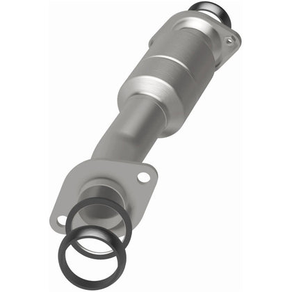 MagnaFlow 2011-2015 Toyota Sienna 3.5L California Grade CARB Compliant Direct-Fit Catalytic Converter 5592549