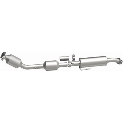 MagnaFlow 2018-2021 Toyota C-HR 2.0L California Grade CARB Compliant Direct-Fit Catalytic Converter 6511112